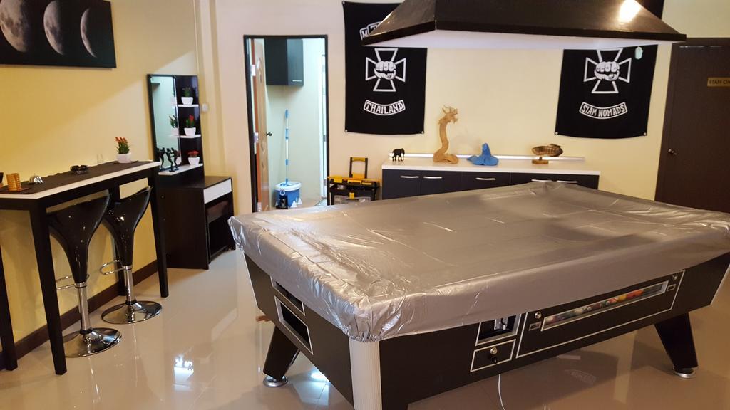 Burnout Guesthouse Паттайя Экстерьер фото