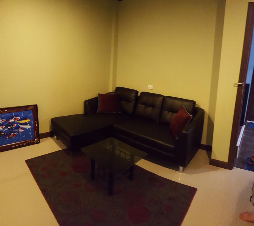 Burnout Guesthouse Паттайя Экстерьер фото