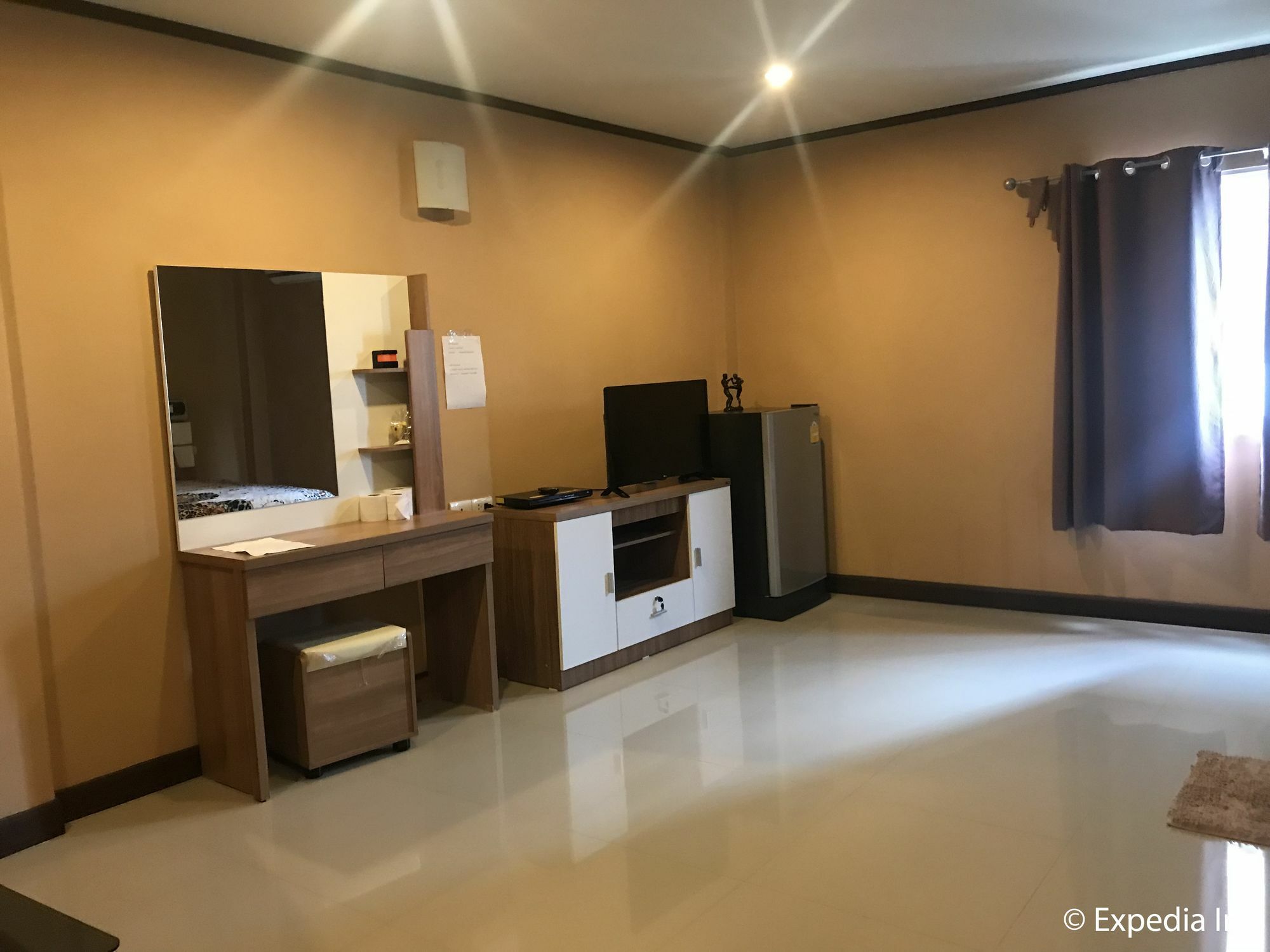Burnout Guesthouse Паттайя Экстерьер фото