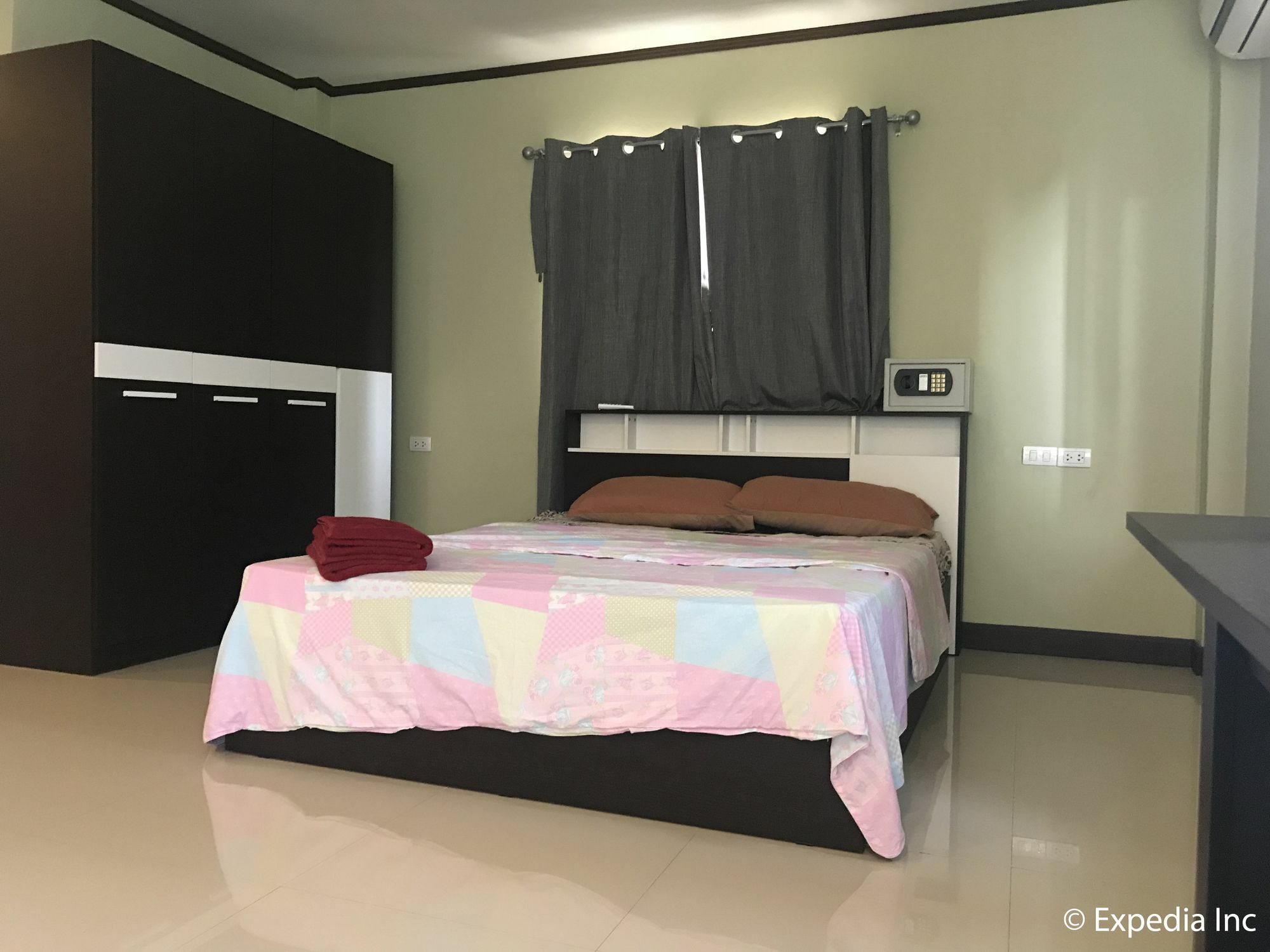 Burnout Guesthouse Паттайя Экстерьер фото