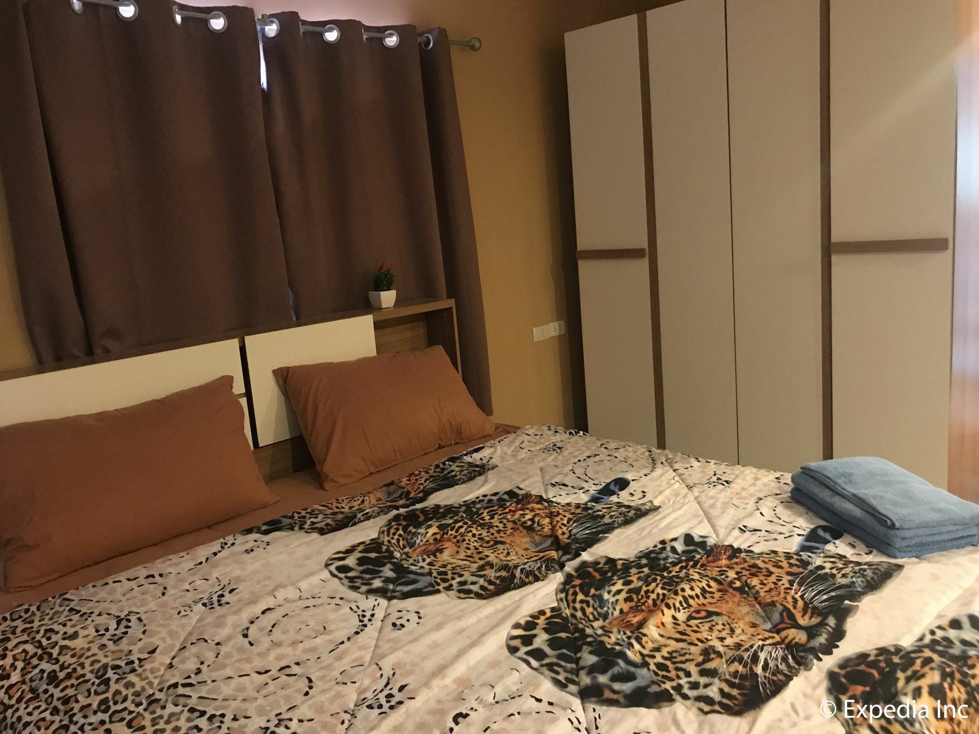Burnout Guesthouse Паттайя Экстерьер фото