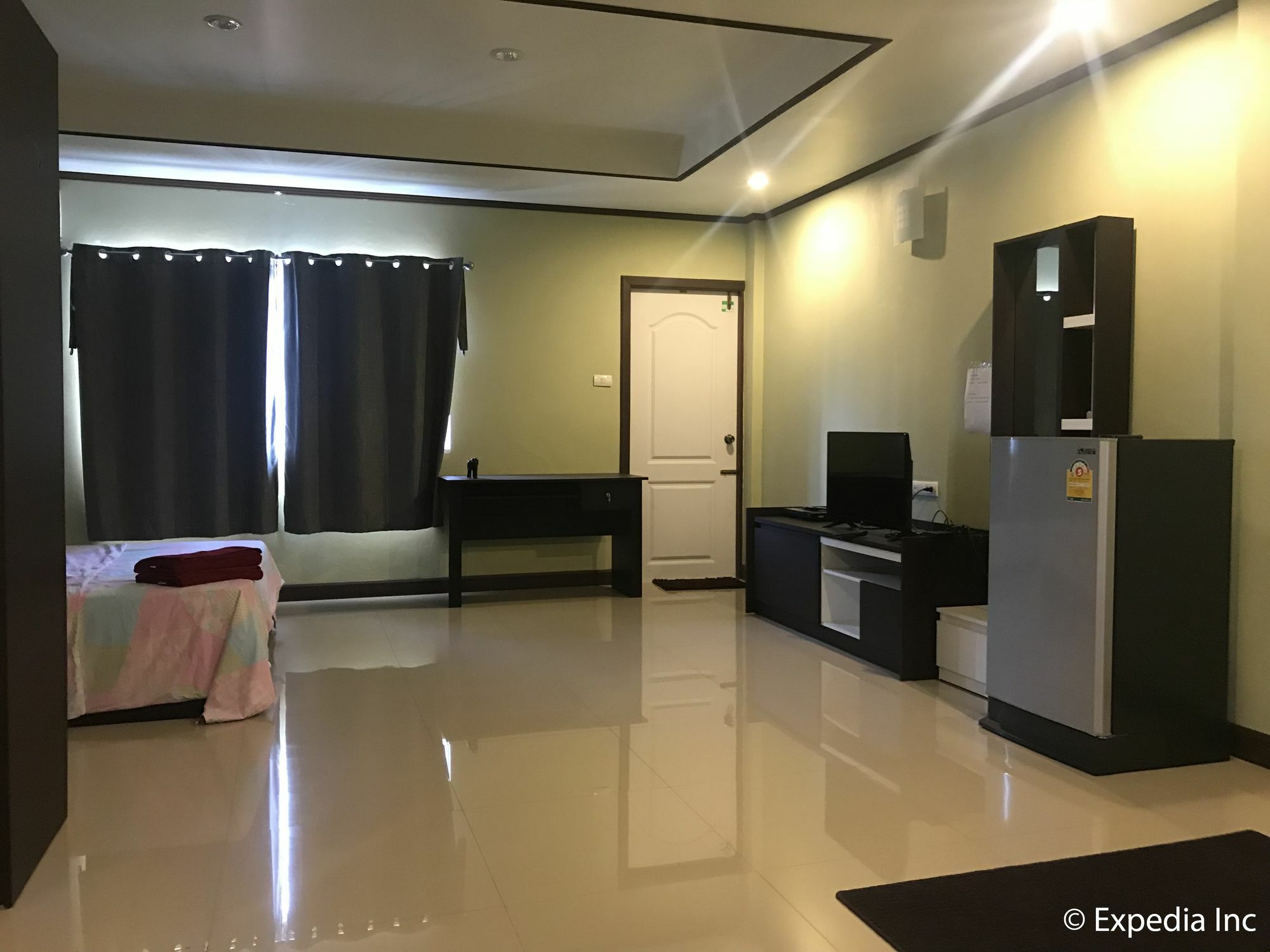 Burnout Guesthouse Паттайя Экстерьер фото