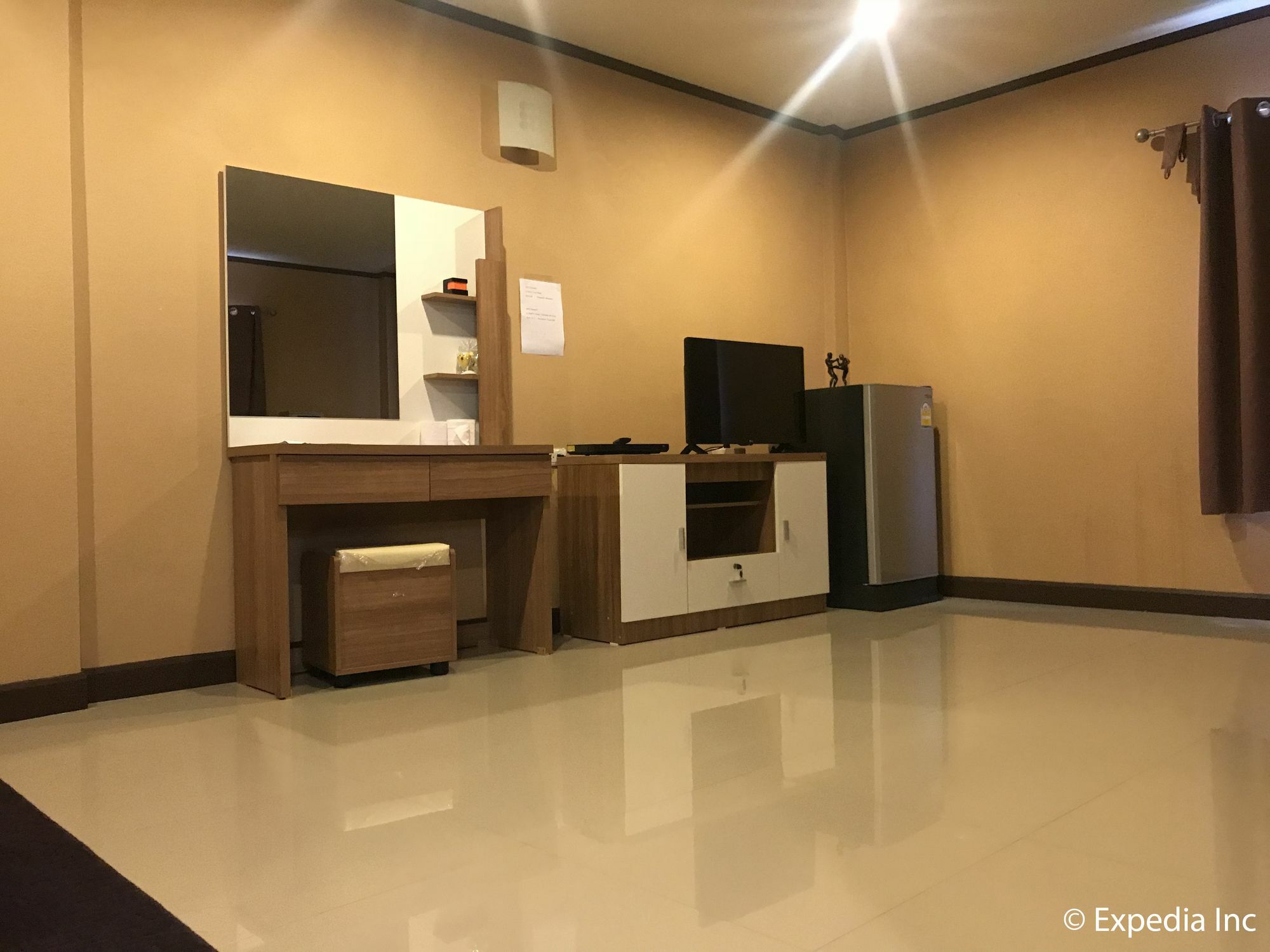 Burnout Guesthouse Паттайя Экстерьер фото