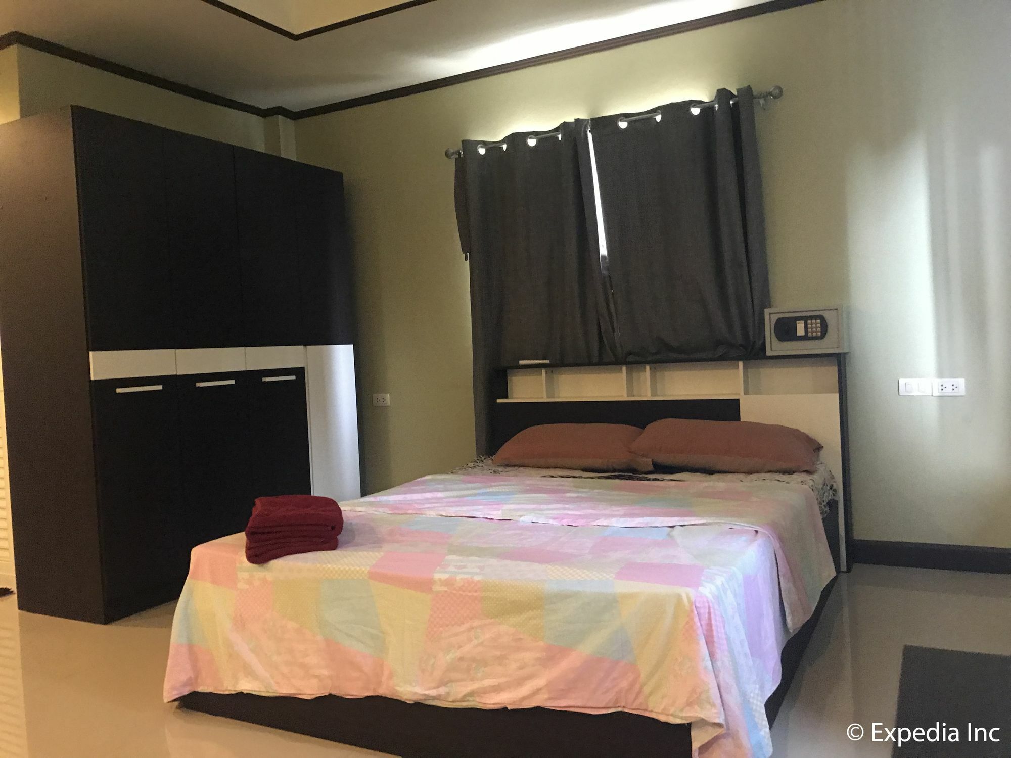 Burnout Guesthouse Паттайя Экстерьер фото
